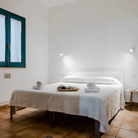 Adele Alcamo, Piscina Privata E Privacy Villa Alcamo Marina