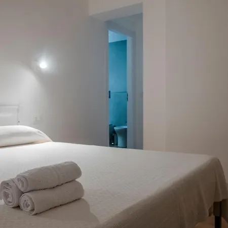Adele Alcamo, Piscina Privata E Privacy Villa