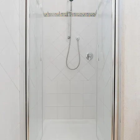 Adele Alcamo, Piscina Privata E Privacy فيلة ألكامو مارينا