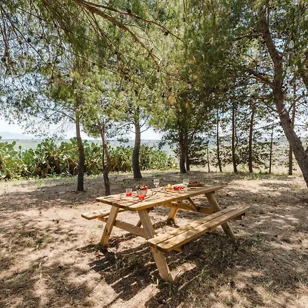 Adele Alcamo, Piscina Privata E Privacy *